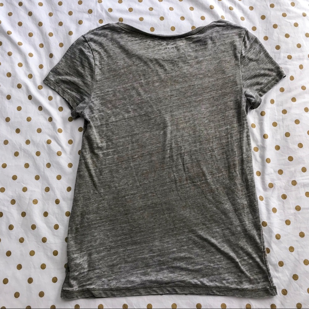 Simple Graphic Tee - Picture 2 of 4